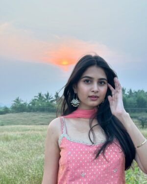 Srushti Ambavale Instagram - Wrapped in elegance 🎀✨
#instagood #instagram #photooftheday #photography #explore