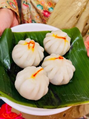 Srushti Ambavale Instagram - All eyes on modak & bappa 🌺