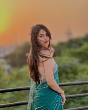 Srushti Ambavale Instagram - 🐉🔫
Saree : @anvi_collection_mumbai