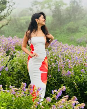 Srushti Ambavale Instagram - She’s flowers and fire 🔥
Outfit: @western_ethnic_store
#instagood #instagram #photooftheday #photography #explore