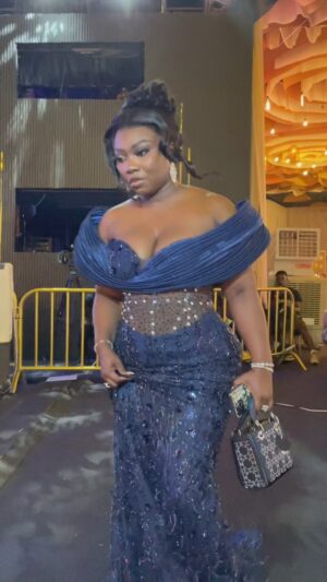 Stacy Amoateng Instagram - Last night was simply amazing. A breath of fresh air. Meeting old friends and networking at RNAQ40. It was fun stepping out with the family @herimperial_fabrics @confidencehaugen @katieoeleganza @asp_kryme @aniii_gee @i_am_anasgh @kali.starrr @simply_kod @kbkbmuzic @victorialebenee
Outfit @quophiakotuahghana
Make up @nancyblaq
Hair @hairduties
Hair stylist @hairmate.gh