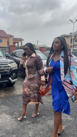 Stacy Amoateng Instagram - The past weekend was spirit filled spending time with amazing women at the Becoming Conference hosted by @rosemondprempeh . Sid thank you for availing yourself to be used by God. Your reward is bountiful. @oheneyere_gifty_anti @whitofmiracles @gwen_addo and all the other sisters who came to support May your pit never run dry of oil.
Sunglasses @sunnies.parlour