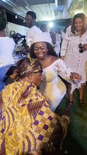 Stacy Amoateng Instagram - Let me brighten up your day with my people @deaconess_abokomah @enofordjour_ @abenaserwaaophelia @kofisarpongofficial