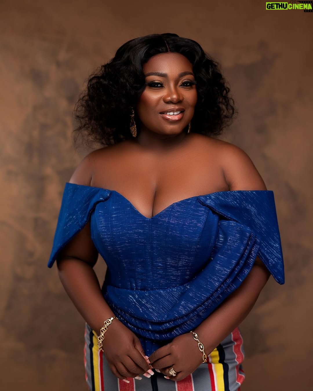 Stacy Amoateng - 2.3K Likes - There is nothing that is Impossible with God. In Him we live and have our being and that makes all things great our portion. We are possible because our God is a God of possibilities.