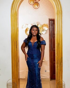 Stacy Amoateng Instagram - It’s Sweet 16 for my baby @effybeyonce .Allow me to flood your space with this dose of graciousness. Baby girl enjoy the day to the fullest. Love you Beyonce
Outfit @abs__luxeline
Make up @kayys_glam
Hair @hairduties
Hair stylist @hairmate.gh
Photographer @enfransphotography