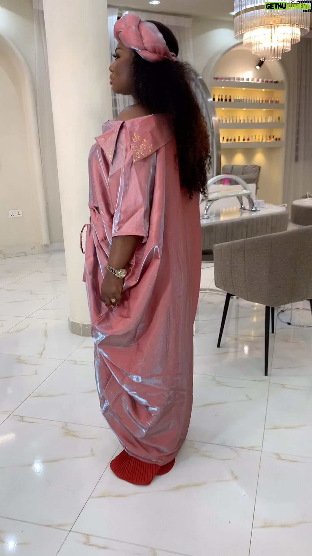 Stacy Amoateng - 1.6K Likes - Rocking my stunning two piece and head gear from my baby @niral_gold with face beat by @nancyblaq . Just a queenly kind of vibe.