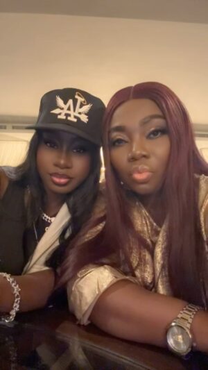 Stacy Amoateng Instagram - My girl, my twin , my baby @kali.starrr
@santeshair I am wearing my dark burgundy hair