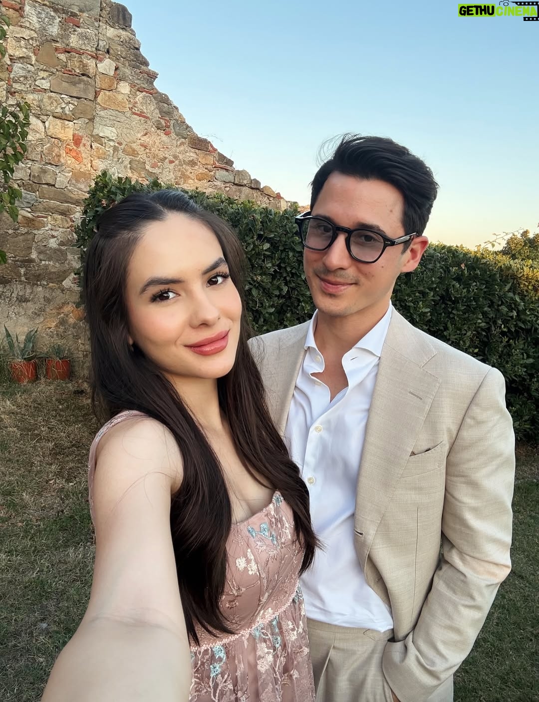 Stefhanie Zamora Husen - 344.4K Likes - my forever  1 
<3