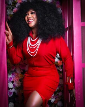 Stella Damasus Instagram - What @ayrastarr said 🤭🥵🔥
•
Photographer: @izzybelleimages
Costume: @ikechukwuurum @iamisaacjon
Asst. Costume: @thetomiwaafo
Makeup: @eangelsglam
•
#WCW #BigHair #Afro #StellaDamasus