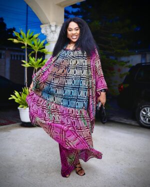 Stella Damasus Instagram - You4Me … But it’s really me for me 🤭 #YourWCW 😜 #WomanCrush #StellaDamasus
📸 @izzybelleimages. 💍 @trufacebygrace