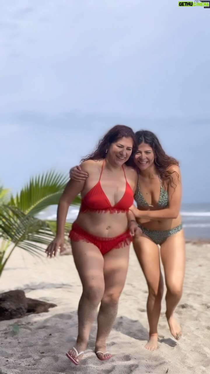 Stephania Duque - 41.3K Likes - #Publicidad 

💕Solo cuídate, diviértete y sé feliz en tu propia piel 💕

#DoveEsDiferente
#LiberaTuPiel