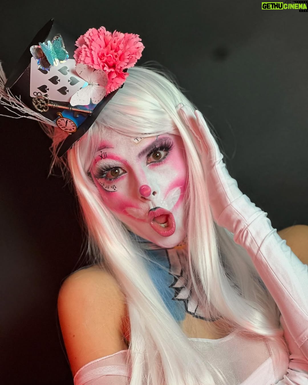 Stephania Duque - 44.2K Likes - Happy Halloween 🎃