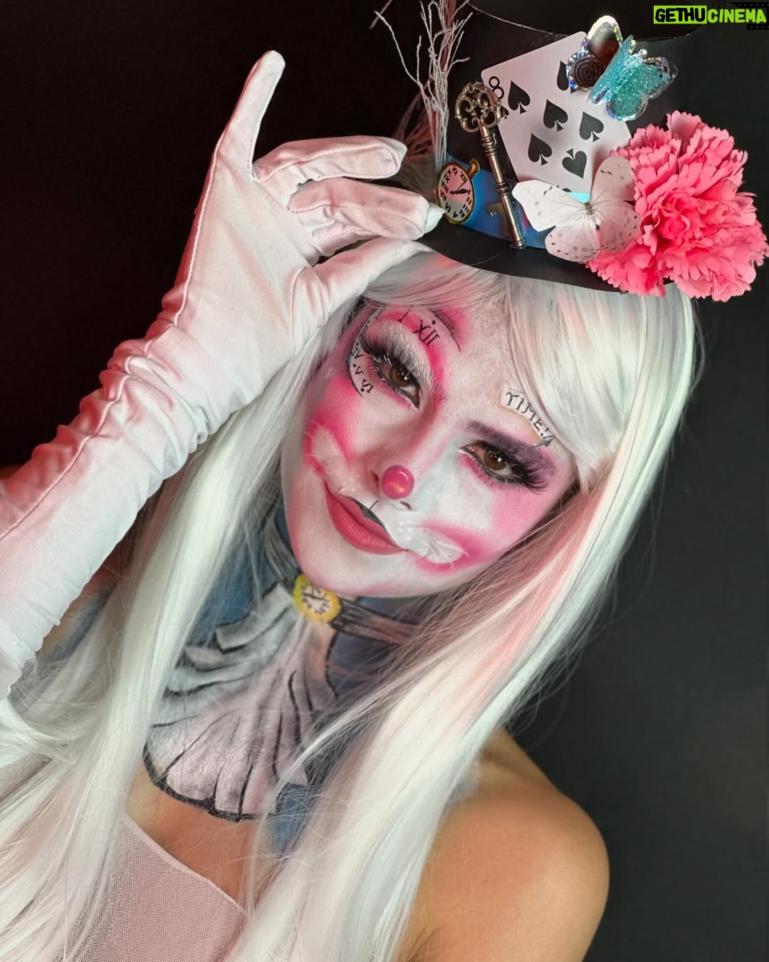 Stephania Duque - 44.2K Likes - Happy Halloween 🎃