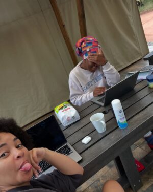 Stephanie Ndlovu Instagram - A little working weekend getaway with @linahmotala & the family ❤️

Last slide, she played this song & said it’s fitting for me because honestly guys, on these camps/hikes- I couldn’t be bothered to brush my hair or even taking a shower at times is asking a lot 🫣 But my dear Lee said I’m still cute (unbathed and unbothered)☺️