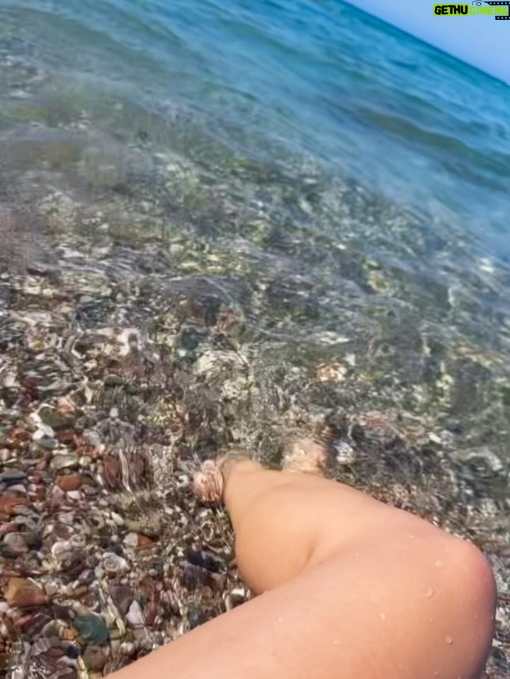 Sully Sáenz - 10.2K Likes - Disconnected from the world in the Mediterranean Sea… ⛵️ @virginvoyages 

@welovesatori 

#VirginVoyages #ad #resilientlady #bookedbysatori #sailing #cruise #turkey #greekislands #mediterraneancruise #luxurycruise