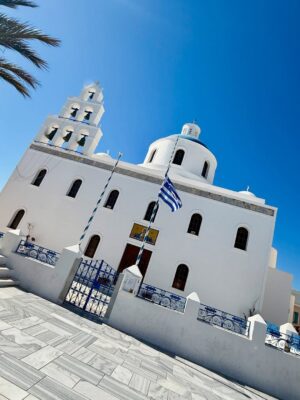 Sully Sáenz Instagram - White walls, blue skies… Santorini 🩵 🇬🇷
#santorini #greece #santorinigreece #islandvibes #greekislands