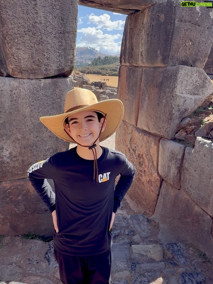 Sully Sáenz - 88.7K Likes - Así celebré yo a mi Perú! 🇵🇪 Mostrándole a Marche nuestras raíces y todo el encanto de este hermoso pais! Muy orgullosa de ser peruana! ❤️

This is how I celebrated my Peru! 🇵🇪 Showing Marche our roots and all the charm of this beautiful country! So proud to be Peruvian! ❤️

#peru #cuzco #saqsayhuaman #peruvian #feliz28dejulio