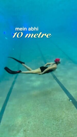 Suman Kothari Instagram - Ever taken your foundation on a free diving test?
Well, I accidentally did — and let’s just say, my makeup stayed more put than my spine after that Saudi tubing ride 😅
After weeks of physio and finally getting a green light to swim again, I wanted to try something that could keep up with me — underwater and otherwise.
So I tested the Maybelline Super Stay Lumi Matte Foundation (Shade: 120) during my first free dive post-recovery!
And guess what? Despite 10 meters deep dives, towel wipes, and water galore —
✨ NO transfer
✨ NO melting
✨ Just that gorgeous luminous matte finish that lasts up to 30HR
This foundation isn’t just waterproof — it’s #AllIndiaWeatherproof 🧘♀️🌊☀️
From humid Mumbai to desert heat — it’s a full marks kinda product 🙌🏼
Go ahead — test it your way 💪🏼
Because if it can survive free diving, it can survive your shaadi dance floor too 😜
Poll time ⬇️
Have you tried the Super Stay Lumi Matte Foundation?
🔘 Yes, adding this to my cart
🔘 No, but will definitely try this!
Also, thanks to @unobreath for that amazing freediving session✨
#AD 🎥#AllIndiaWeatherproof #MaybellineIndia #MaybellineMakeup @maybelline_ind