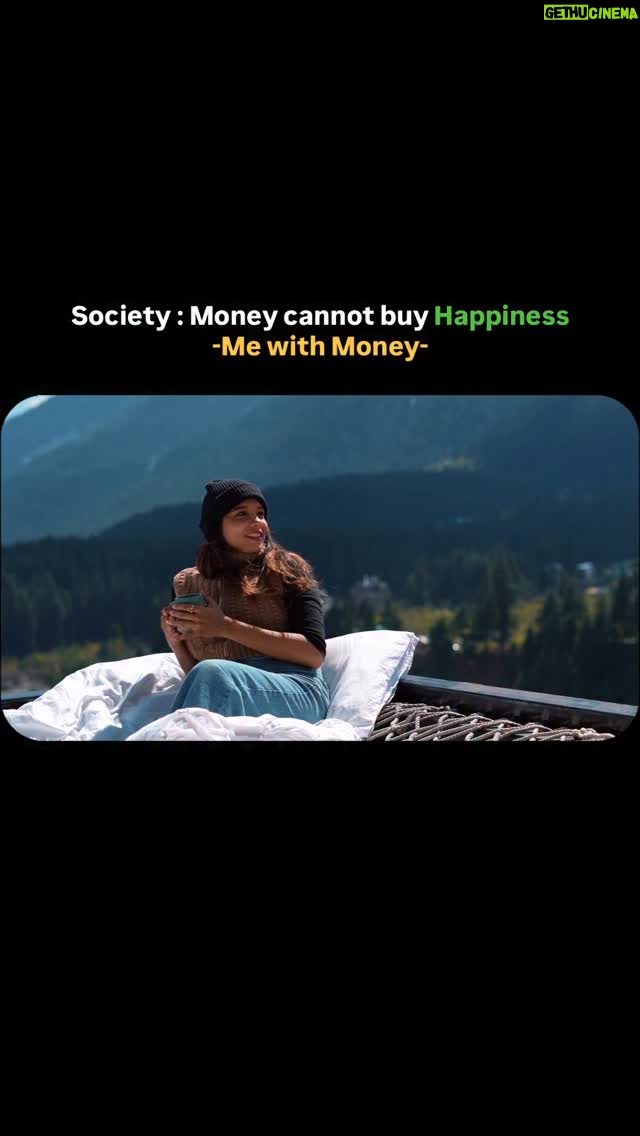 Suman Kothari - 26.2K Likes - Jo bhi tumhe ye gyaan de raha hai na usse bolo bhai tu kamale phele fhir aakar gyaan dena. 

According to me, the only thing money can’t buy is a genuine relationship baaki sab toh sort hai🤪
