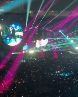 Suman Kothari Instagram - Still missing @coldplay , thanks @jameson_alwaysintomixin for getting it sorted✨…

#Jameson #JamesonGingerAle #Coldplay
#ColdplayMOTSMumbai #JamesonIndia  #collab