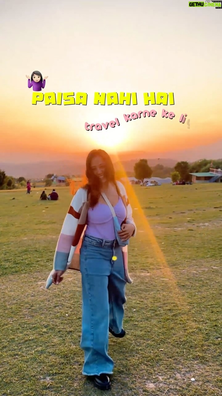 Suman Kothari - 134.8K Likes - Sabka ronaaa ek hi hai ke Paisa nahi hai mere passs…
Ek sach batati hu, jinke pass Paisa hota hai na unke pass time nahi hota aur jinke pass Paisa nahi hota unka ronaa khatam nahi hotaaa bhai thodeee middle grounds dhunde ??? 
Kyuki aaj ki taarik mai travel sabko krna hai aur paisa kharch hoga travel mai ye bhi sach hai, par ek aur sach hai ke paise kamana itna bhi difficult nahi hai thoda apni skill pehchano… online sirf reel scroll krne se acha koi kaam dhundo bhai mazak se hatke aaj kal toh sirf reel mai ek font likhne tak ke paise milte hai 😂😂.. 
Bhai duniya mai Kaam bohot hai krne valaaaa hona chahiye😅!!! 

Toh tum batao tumhara kya excuse hai?