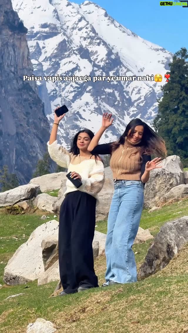 Suman Kothari - 12.5K Likes - Paisa toh aata jaata rahega aur savings hamesha kammm hi padegi, buss dhyaan rakhna inn chakaro mai umar naa kamm padh jaee…