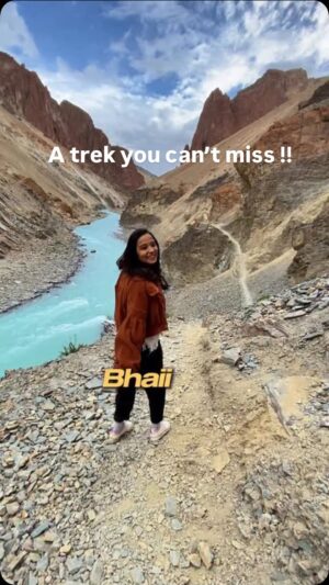 Suman Kothari Instagram - This trek is by far one of the best best best treks of my life, i am thankful to all my friends jo muje zabardasti ghasit kr leh gaye theee yaha 😂 without them it wouldn’t be possible for me to witness this beauty. So iss video se doh sikh milti hai ek zindagi mai dost kamm rakhi par best rakho aur dusra tumhe kitni hi maut aati ho chalne mai ye trek apni life mai ek baar zarur krlena, socho mai keh rahi hu krlena😂… ✨❣️