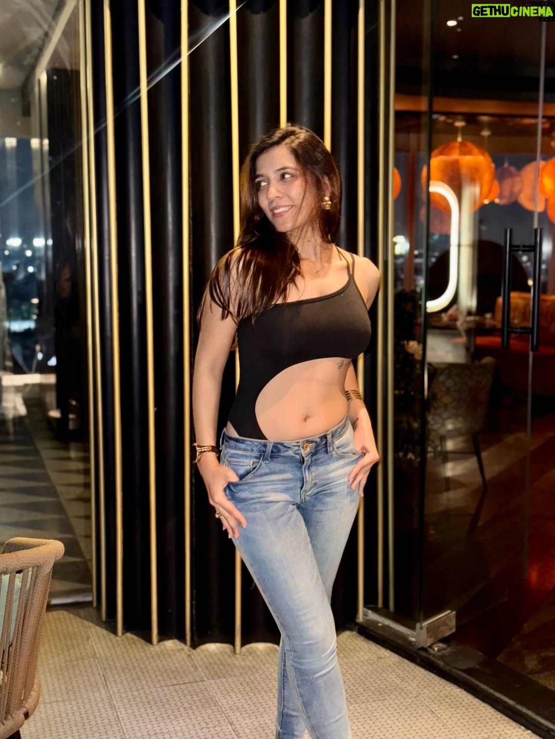 Suman Modi - 7.9K Likes - Main Course Energy ✨🖤

#sumanmodi #dinner #bangalore