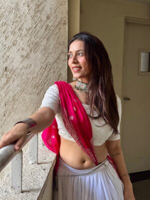 Suman Modi Instagram - 💖✨
#navratri #garba #ootd #sumanmodi