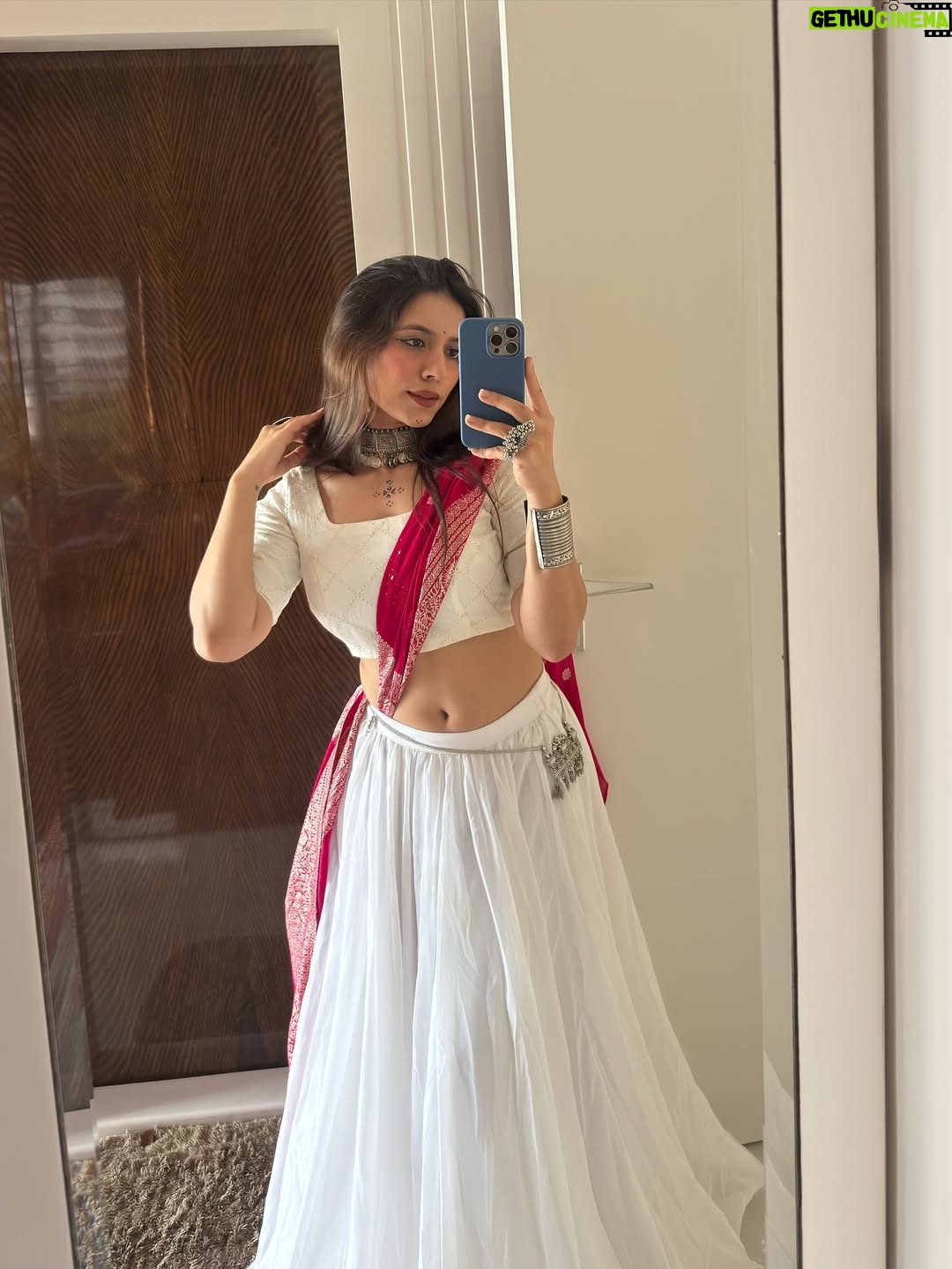 Suman Modi - 16.3K Likes - 💖✨

#navratri #garba #ootd #sumanmodi