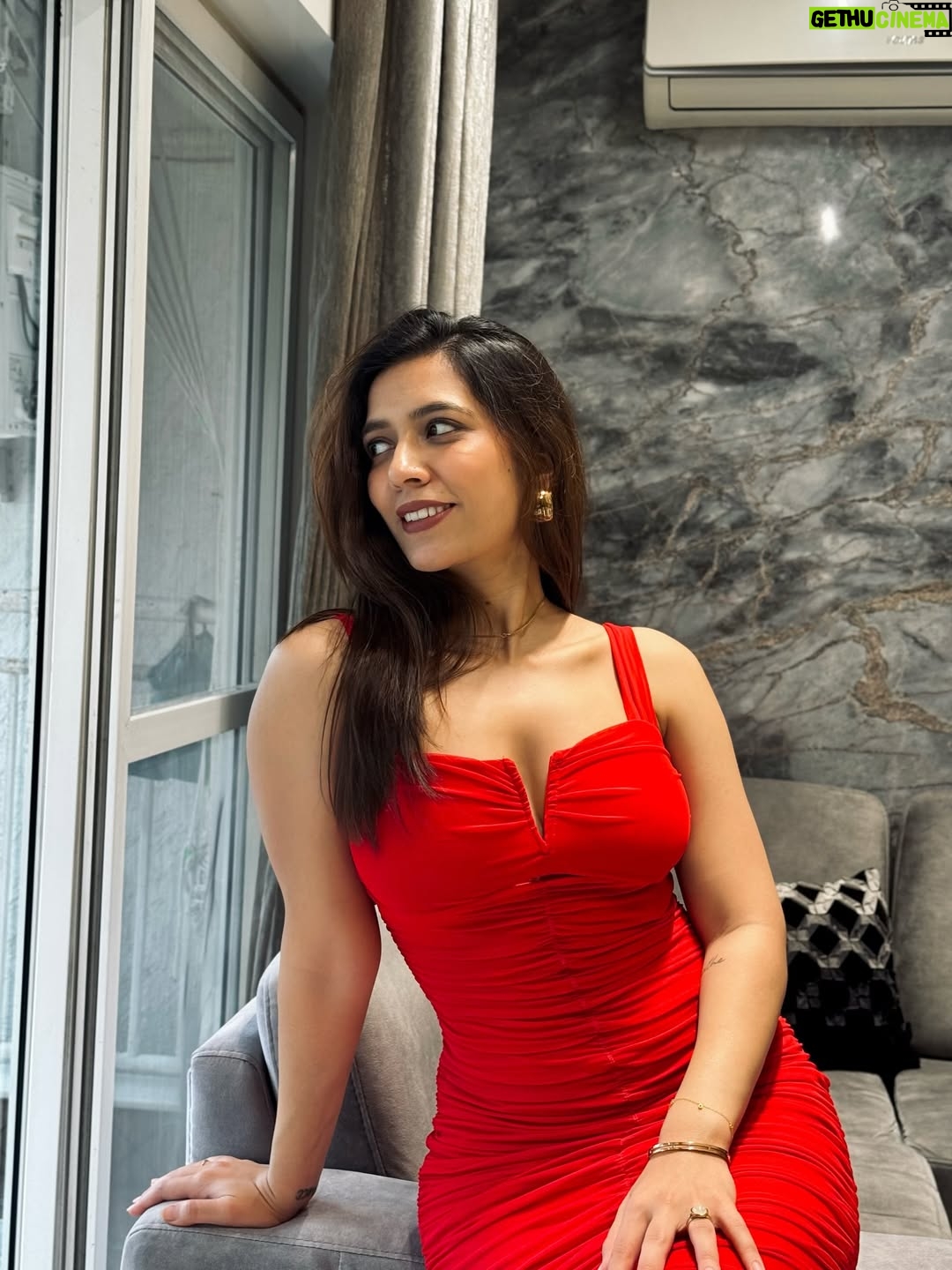 Suman Modi - 10K Likes - ❤️✨

#sumanmodi #red
