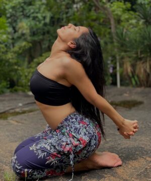 Suman Modi Instagram - To everyone on their own yoga path..whether you’re just beginning or deep into it..you’re doing beautifully. Keep showing up for yourself. HAPPY INTERNATIONAL YOGA DAY ❤️
.
.
#yoga #yogajourney #asana #sumanmodi #internationalyogaday
