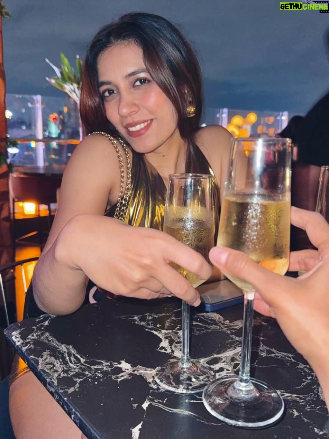 Suman Modi - 18.8K Likes - Last night looked a little like this 💫
	

#event #sundaynight #sumanmodi #gala