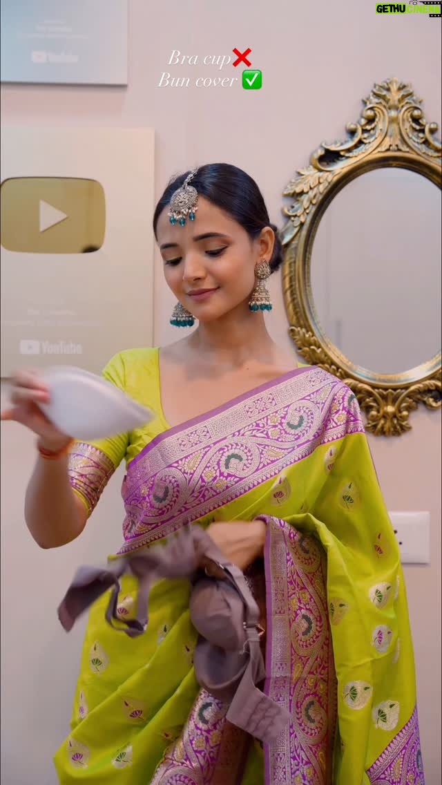 Sumedha Bhattacharyya - 278.9K Likes - Extreme Transformation of my Old Bra Cup 👙🤯

#festivewithsumedha (Day 5/45🌸)

 #bra #bun #creative #creativity #areeladay #diy