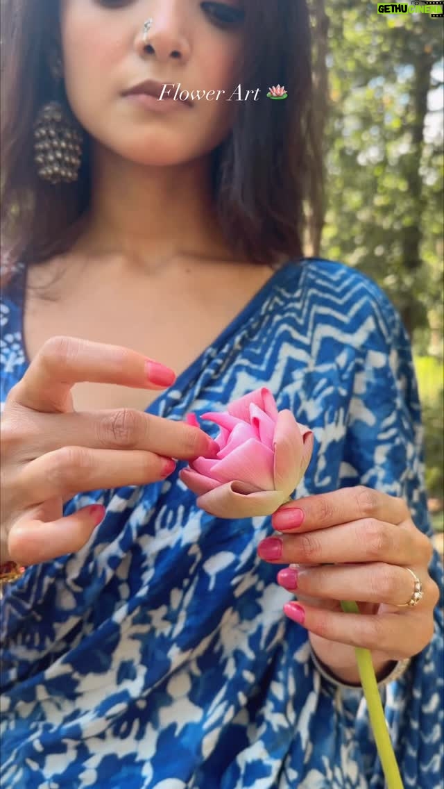 Sumedha Bhattacharyya - 3.6K Likes - Flower Art 🪷🦢

#festivewithsumedha ❤️ Day 4/45