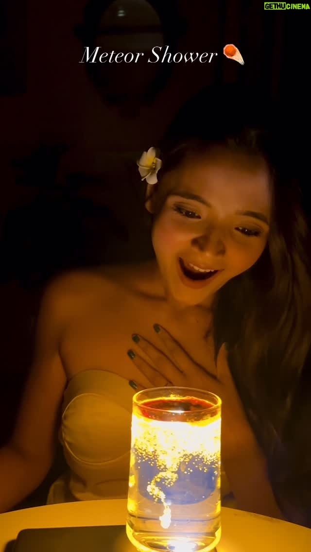 Sumedha Bhattacharyya - 12K Likes - Meteor Shower using Turmeric 🤭☄️

📸 @advocate_bhattacharyya 

#meteorshower #trending #cute #viral