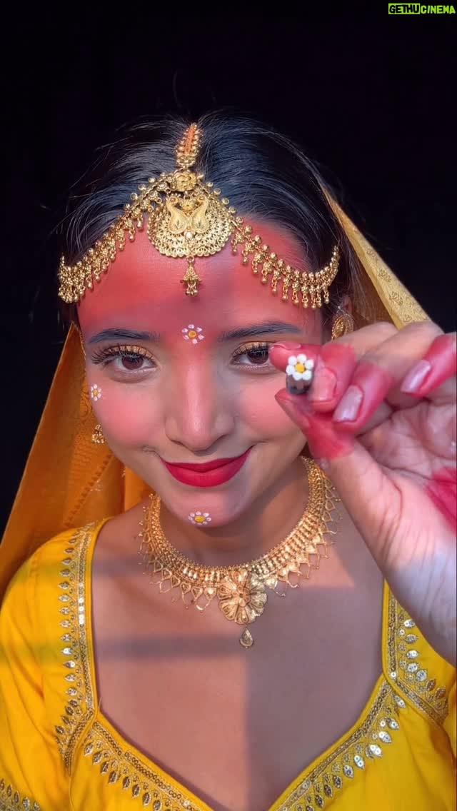 Sumedha Bhattacharyya - 12.3K Likes - Radharani Kolka with Toothpick 😍🦚

@thesumedha7 

#radharani #facialkolka #kolka #radha #krishna #creative #creativity