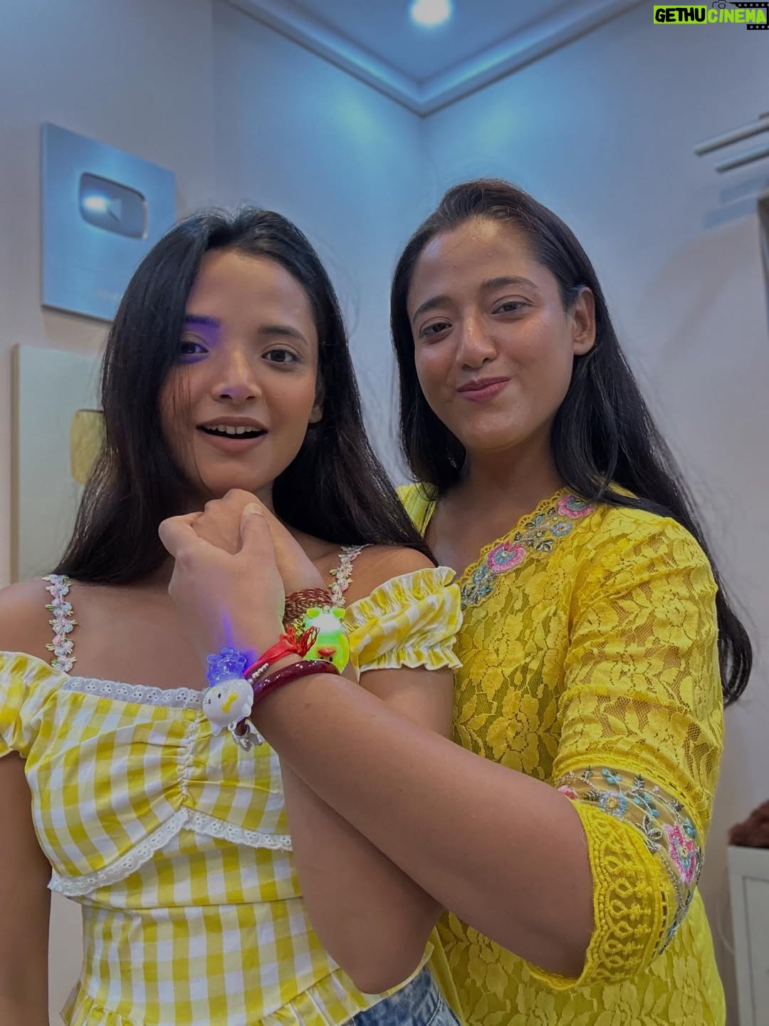 Sumedha Bhattacharyya - 3.8K Likes - Light wali Rakhi 😭🥰🧿❤️

#rakshabandhan❤️