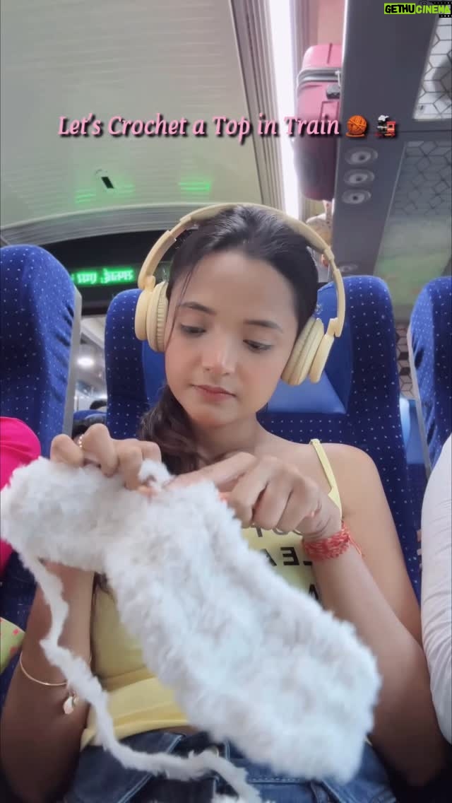 Sumedha Bhattacharyya - 10.3K Likes - I crochet🧶 a Top on India’s Fastest Train 🚂 🤯

 #crochet #travel #train #creative #creativity #top