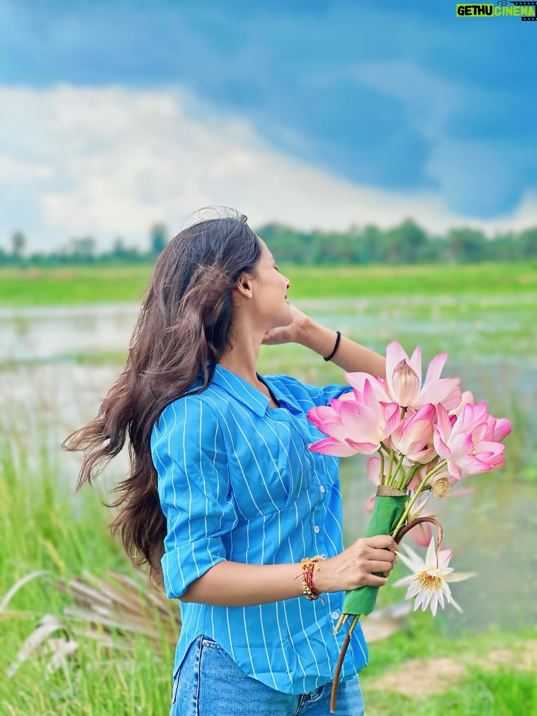 Sumedha Bhattacharyya - 9.7K Likes - 🪷💕

#lotus