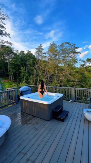 Sunaina Bhagi Instagram - Back when music wasn’t just heard — it was felt. 🔥 🎶
📍 @stellararesort TN
#wanderlust #tennessee #uniquestays #gatlinburg #smokeymountains