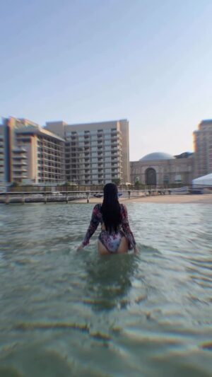 Sunaina Bhagi Instagram - Just get your shit and Go ✈️ 📍 Qatar
#lifestyle #travelvlog #qatar #usatoqatar