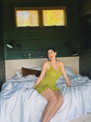 Sunaina Bhagi Instagram - Woke up in a little cabin dream 🌿✨ Living in layers of linen, light, and a touch of lime 💚 #MorningGlow
🔍 Search 33ZCN to shop my trendies picks on SHEIN! 🔥
#SHEINforAll #ad
Use CCSunaina to get discounts!
@shein_us @sheinofficial
Outfit details ⬇️
Store Name:MUSERA
MUSERA Khaki Crochet Knit Frill Hen Mini Dress Spring Y2K 90's Casual Cute Easter Sun Summer Ibiza Rave Vacation
🆔 31215329
🔗 https://shein.top/9mdq1rf
#CabinVibes #SoftLifeSeason
📍 Gatlinburg 💚