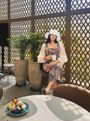 Sunaina Bhagi Instagram - 📍 The Oat House @abesqdoha
Elegance is best served with coffee & croissants. 🌍☕✨ Morning bliss at its finest. #LuxuryLifestyle #BreakfastDiaries #travelinstyle #doha #qatar
