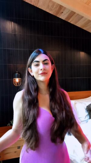 Sunaina Bhagi Instagram - If you think this is for you… it is 💁♀️
#goodhairday