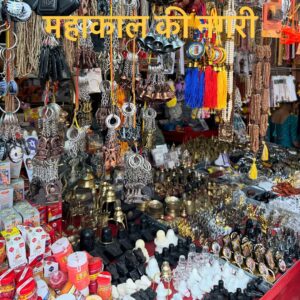 Surbhi Sikri Instagram - कर्ता करे ना कर सके, शिव करे सो होए 
तीन लोक नौ खंड में, महाकाल से बढ़ा ना कोए ॥