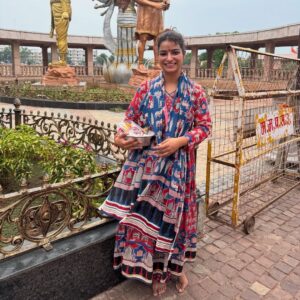 Surbhi Sikri Instagram - कर्ता करे ना कर सके, शिव करे सो होए 
तीन लोक नौ खंड में, महाकाल से बढ़ा ना कोए ॥