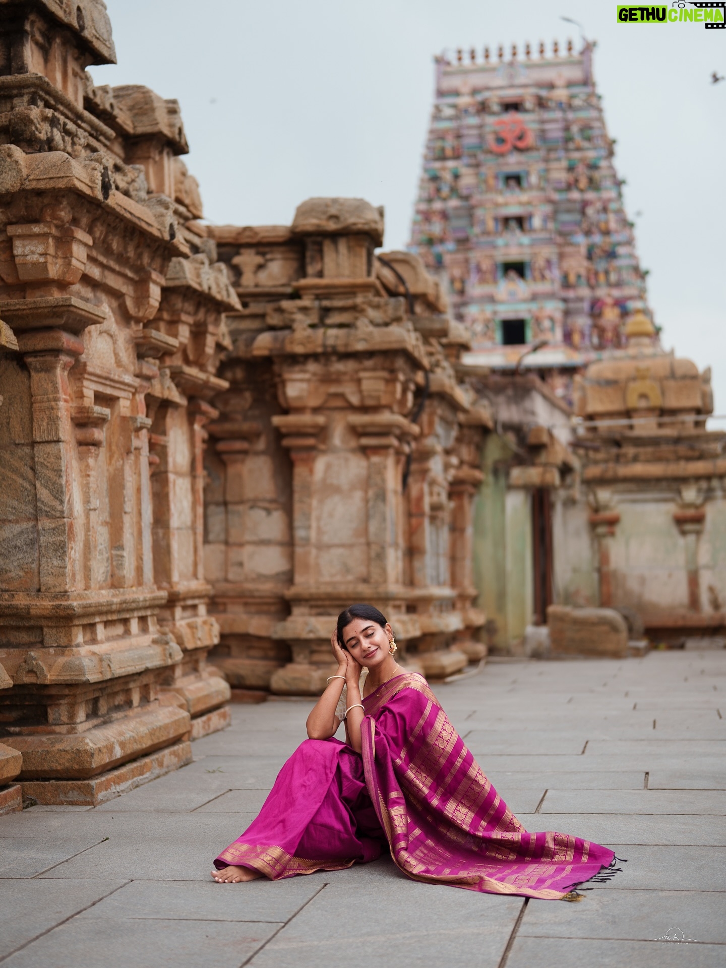 Sushmitha Bhat - 16.9K Likes - Temple series portraits. 
Swipe and let us know which one is you favourite shot.
Few shots from our portrait photography workshop.
—
Muse: @sush_bhat 
—
#shootwithhegdearun #createwithsony