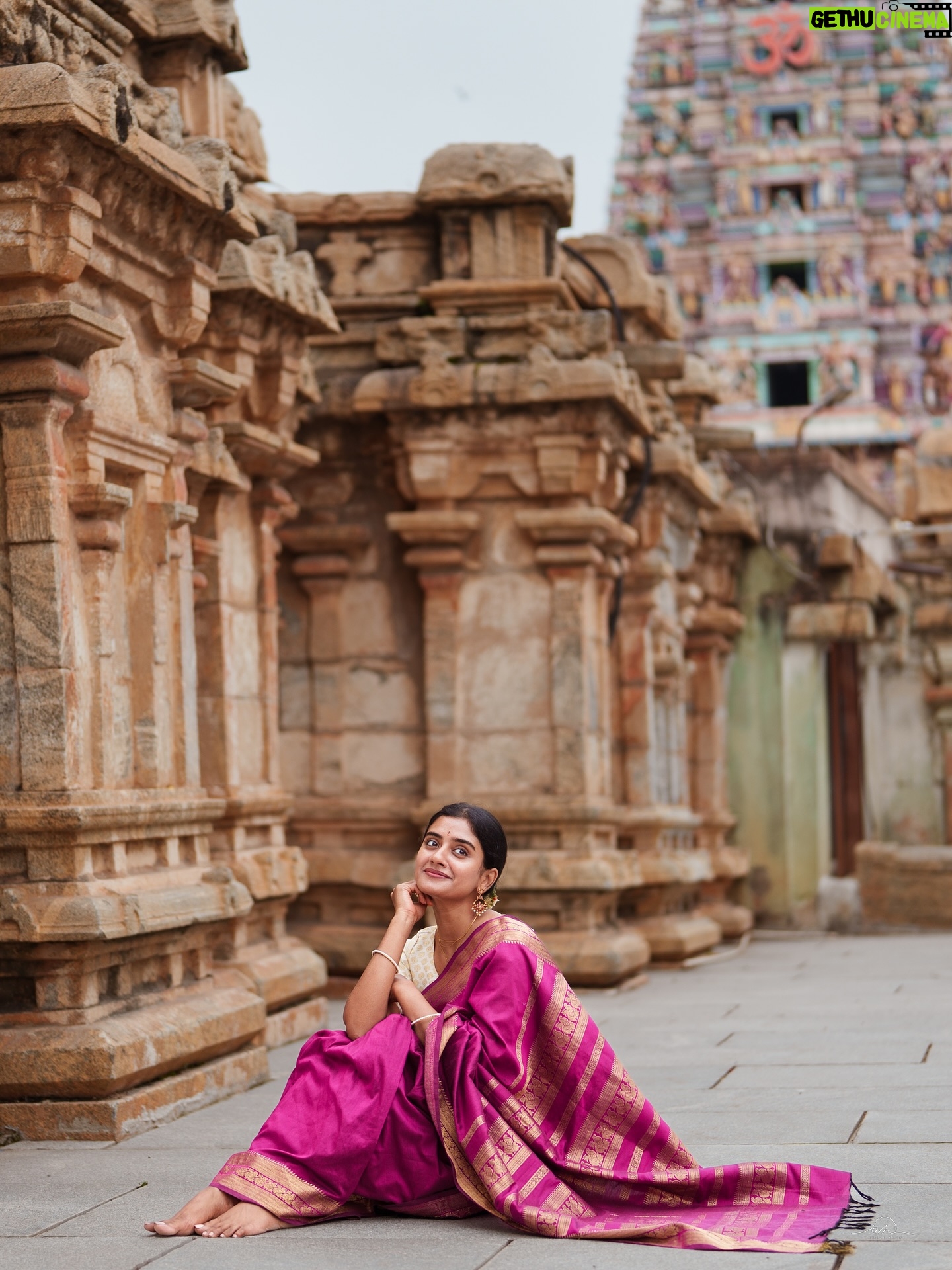 Sushmitha Bhat - 16.9K Likes - Temple series portraits. 
Swipe and let us know which one is you favourite shot.
Few shots from our portrait photography workshop.
—
Muse: @sush_bhat 
—
#shootwithhegdearun #createwithsony
