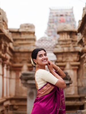Sushmitha Bhat Instagram - Temple series portraits.
Swipe and let us know which one is you favourite shot.
Few shots from our portrait photography workshop.
—
Muse: @sush_bhat
—
#shootwithhegdearun #createwithsony